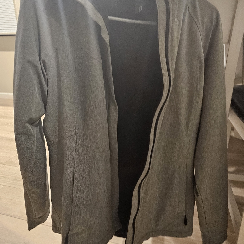 Nice insulation- Kirkland Medium coat -